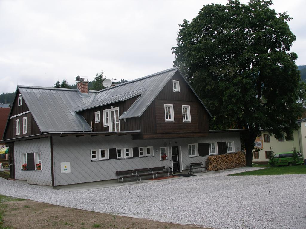 Pecka Penzion Pec pod Sněžkou Buitenkant foto
