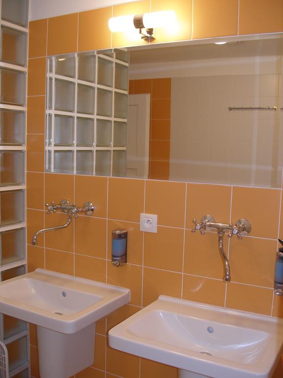 Pecka Penzion Pec pod Sněžkou Buitenkant foto